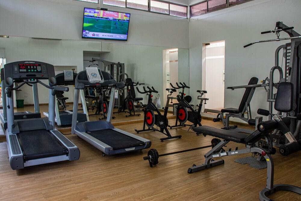 Hotel Estelar Altamira Ибаге Экстерьер фото The gym at the University of Rwanda
